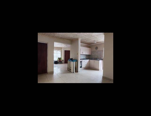 5 BEDROOM HOUSE FOR SALE IN DANVILLE EXT 5